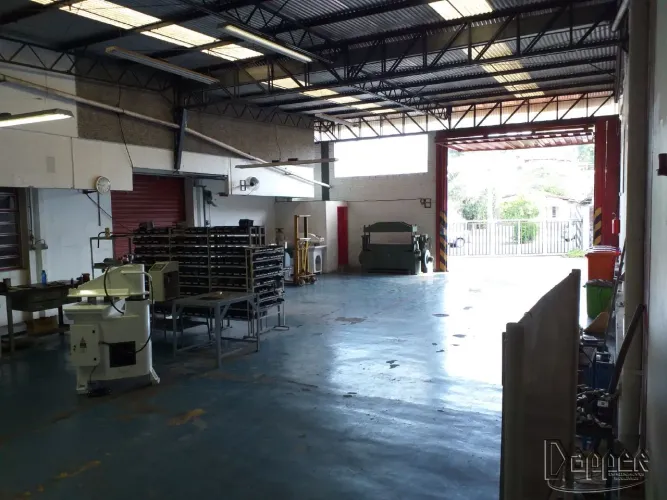 Galpão/Depósito/Armazém para Aluguel no Bairro São Jorge com 5200 m² de Área Útil