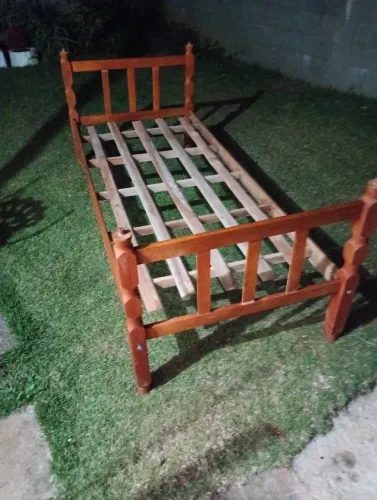 Cama de solteiro 