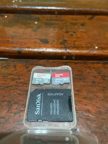 Cartão SanDisk Ultra (200 GB/64 GB )