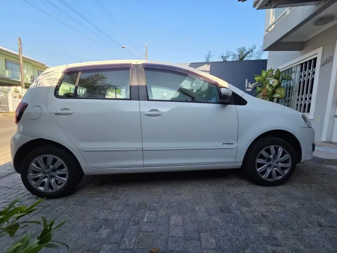 Volkswagen Fox 1.6 MI Total Flex 8V 5P 2013