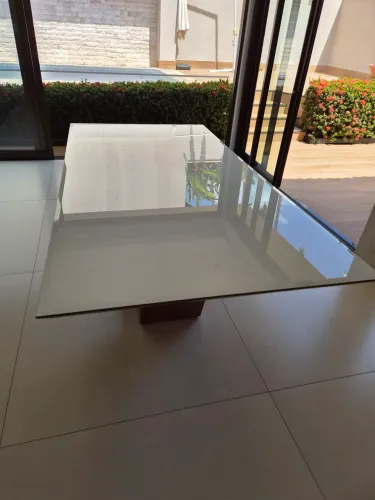 MESA DE VIDRO 8 LUGARES
