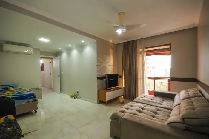 Apartamento à venda no Edifício Monte Carlo no Centro de Foz do Iguaçu/PR - 105,68m², 3 qu