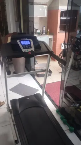 Esteira Ergométrica Kikos E1000ix - Até 14 km/h | Inclinação Eletrônica 12%