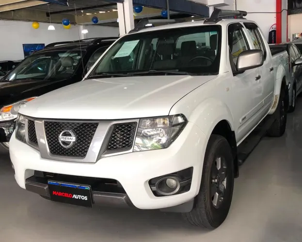 Nissan Frontier SV At.cd 4X4 2.5 TB Diesel Mec. 2015