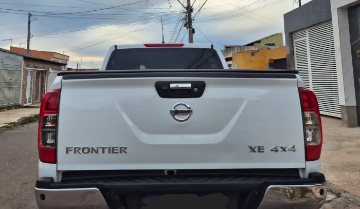 Nissan Frontier XE CD 4X4 2.3 Bi-TB Diesel Aut. 2021