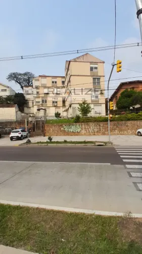 Imóvel para aluguel tem 55M2, com 2 quartos (transf. para 1 dormitorio e amplo living)