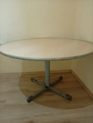 Mesa redonda de MDF