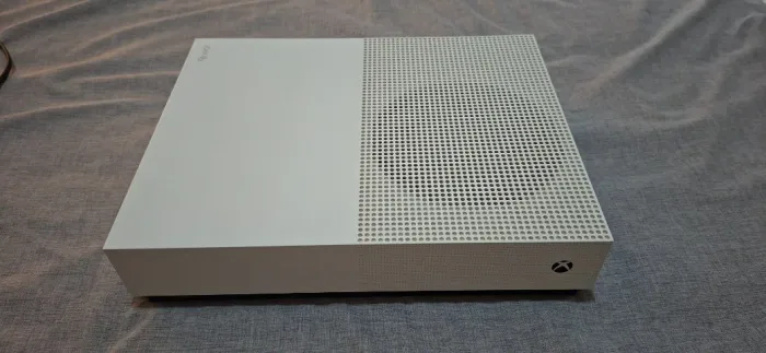 Xbox One S All Digital 1Tb com controle