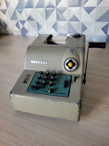 Calculadora manual olivetti summa anos 50<br>1947/1960