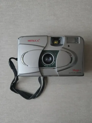 Câmera Analógica 35mm Mitsuca Mega-1 Auto Flash Retrô Com Capa