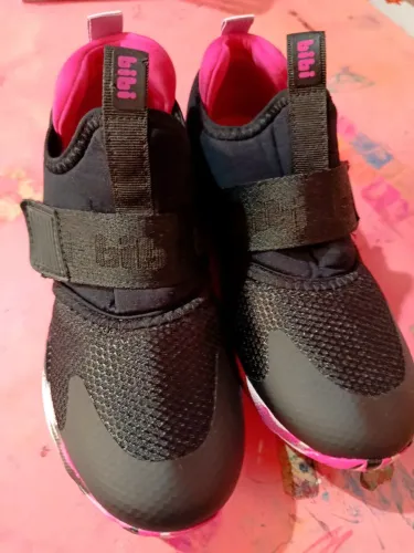 Tênis infantil feminino novo