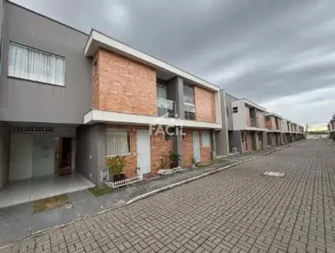 Casa em Condomínio à Venda em Colina de Laranjeiras, Serra - 3 Quartos