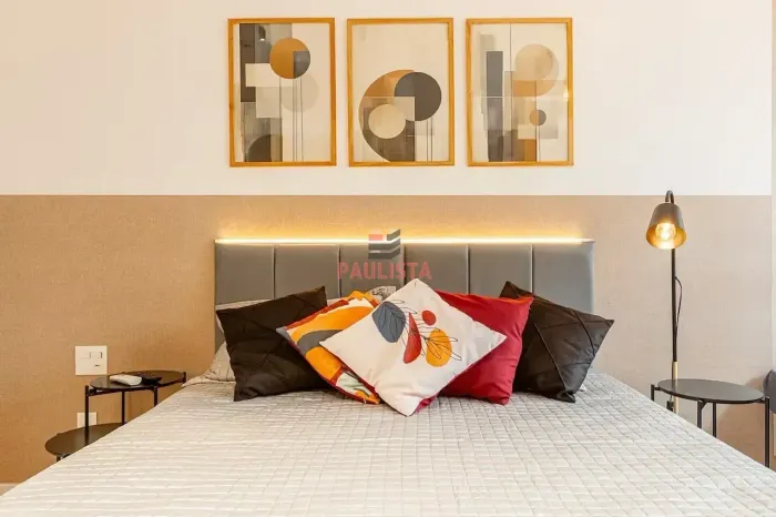 Studio mobiliado e equipado para locação, moderno, entre Metrô Paraiso e Metrô Vila Marian