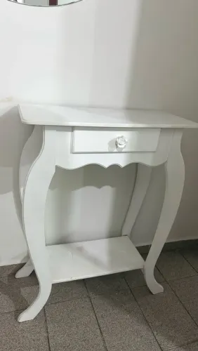 Mesinha / aparador