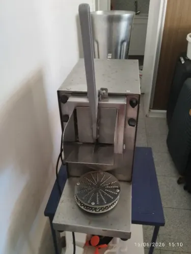 RALADOR DE QUEIJO ( E OUTROS PRODUTOS) INDUSTRIAL.