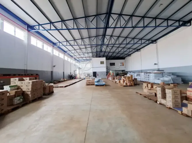 Galpão de 1.780m² com 5 salas para locação e venda - Jardinópolis
