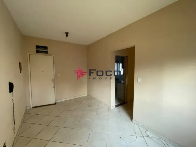 Apartamento para Locação no Parque Industrial | 2 Dormitórios | 49m² | 1 Banheiro | 1 Vaga