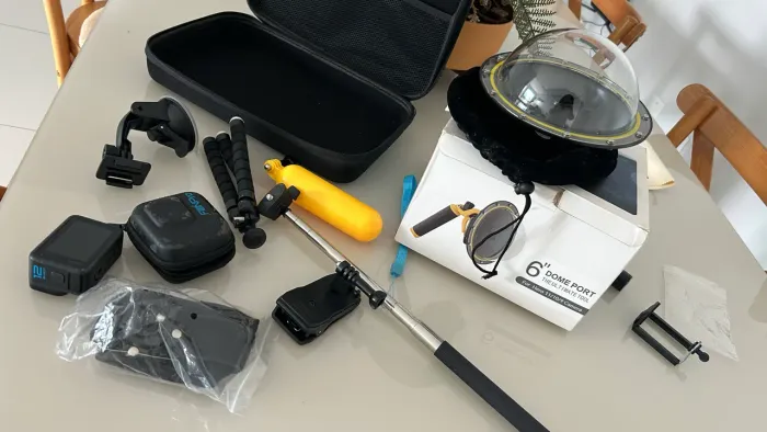 Câmera Go Pro Hero 12 Black nova com acessórios 