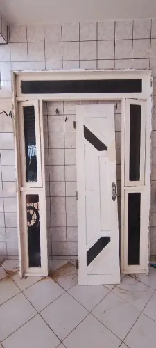Vendo porta de madeira original