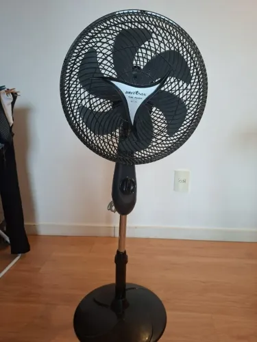 Ventilador de coluna Britânia BTV350 75W Turbo
