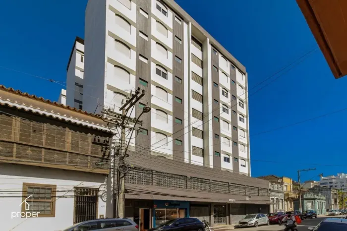 Apartamento com terraço para aluguel no Centro - Pelotas/RS