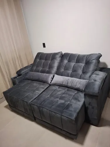 Vendo sofá retrátil E reclinável 2 lugares com porta copos