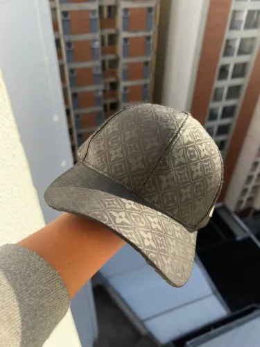 BONÉ LOUIS VUITTON