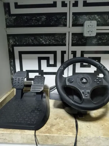 Volante T80 + pedal pra PS4/PS5