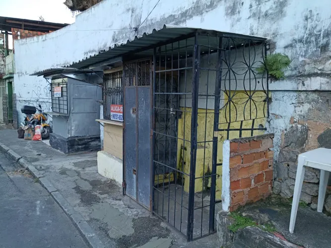 A luga-se Barra de chapa na Liberdade