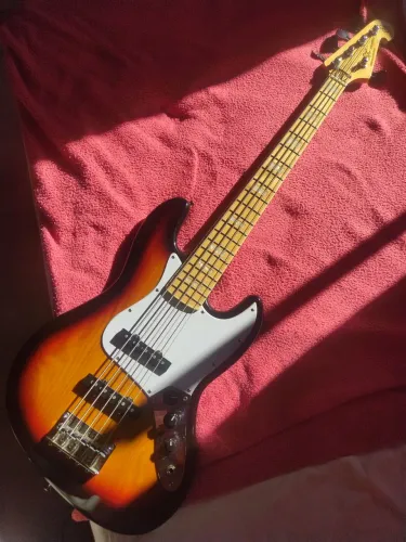 Baixo SX 5 cordas Jazz Bass