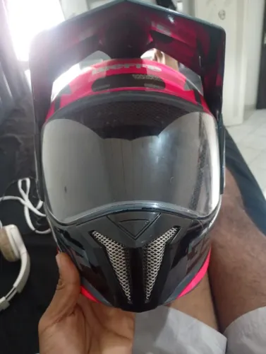 Capacete