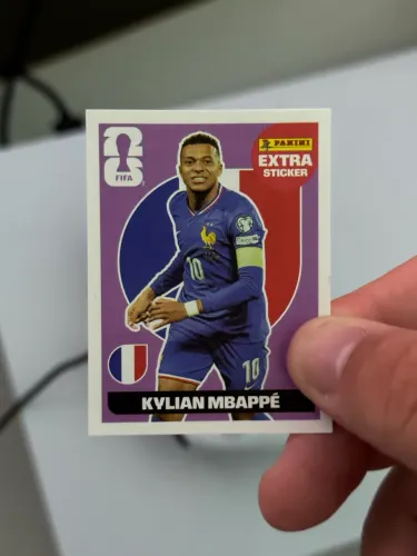 Figurinha Extra Kylian Mbappé Roxo