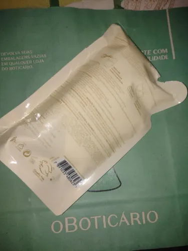 Lily Boticário refil acetinado