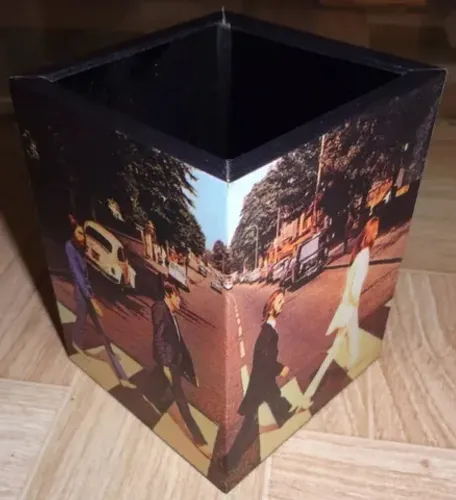 PORTA CANETAS / TRECOS EM MDF THE BEATLES ABBEY ROAD 10,5 CM x 8,2 CM x 8,2 CM