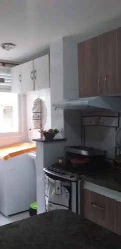 Vende-se Apartamento no Jardim Carioca, ao lado do SUPERBOM (fotos meramente ilustrativas)
