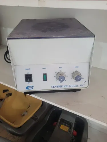 CENTRIFUGA LABORATORIO