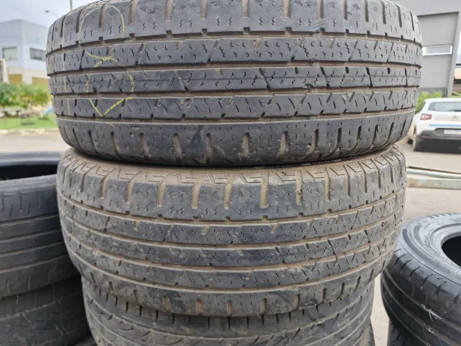 Par de pneus 195/60/16 Continental 