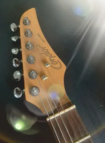 Condor Strato Vintage: Som Atemporal, Performance Perfeita