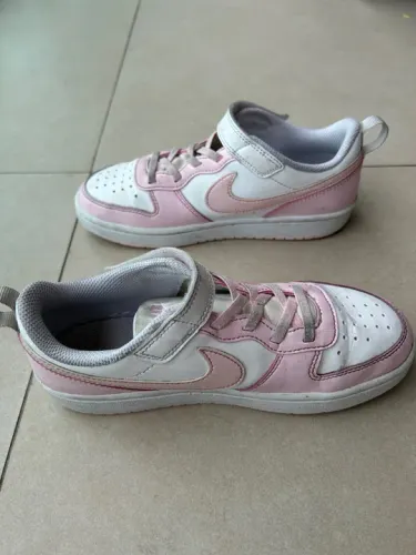 Tênis Nike infantil tamanho 32.5