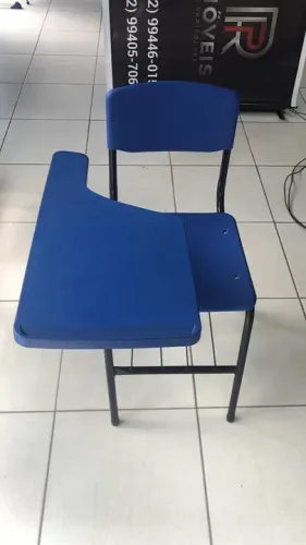 Cadeira Escolar Azul com Mesa