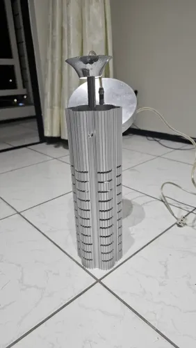 Iluminação pendente de alumínio