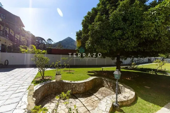 Casa em Condomínio à venda, 5 quartos, 1 suíte, 10 vagas, Comary - Teresópolis/RJ
