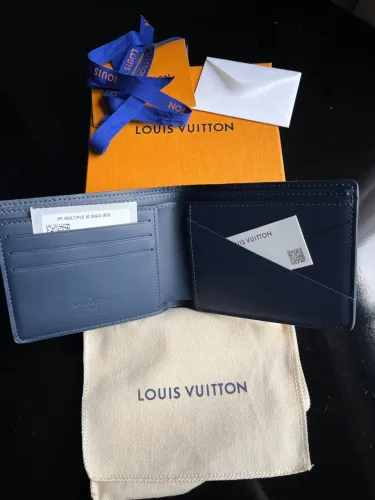 Carteira Louis Vuitton 
