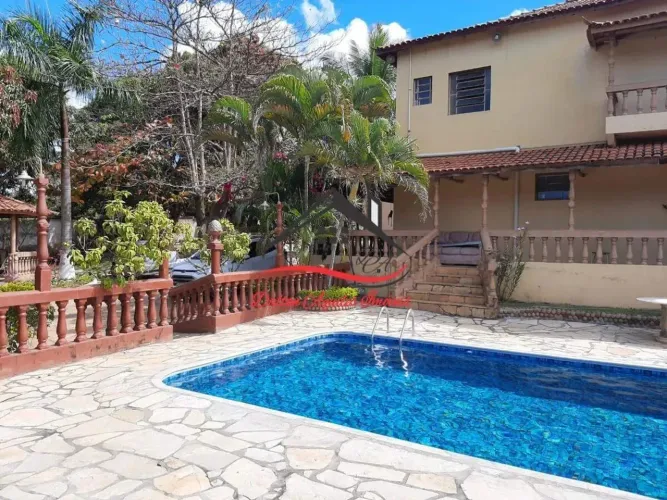 Sítio para Venda - 5 Quartos, 3 Banheiros, Piscina - Couto de Magalhães de Minas - MG
