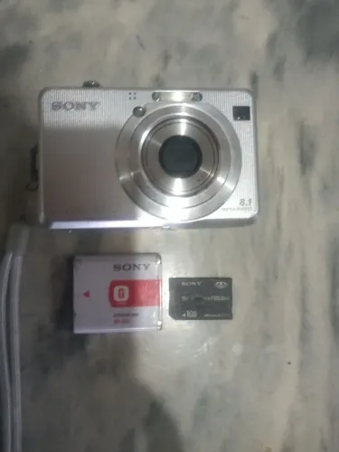 Camera digital Sony Cyber-Shot 8.1 Full HD