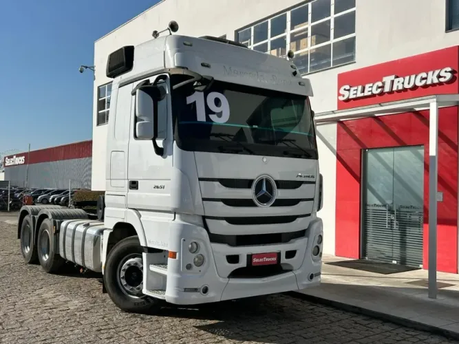 Mercedes-Benz Actros 2651 6x4.