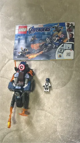 LEGO Avengers 76123 - Ataque do Capitão América