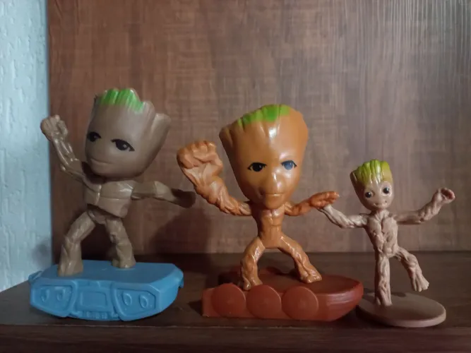 3 bonecos Groot mcdonalds usados na condição das fotos