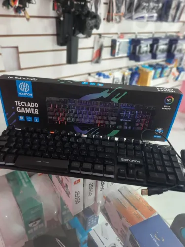 Teclado Gamer Hoopson com LED Rainbow
