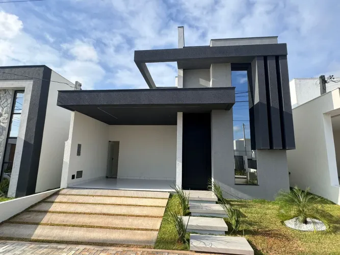 Condomínio Ecoville 1 - Casa 3/4 com 2 suítes de 120 m², 4 vagas por 635.000